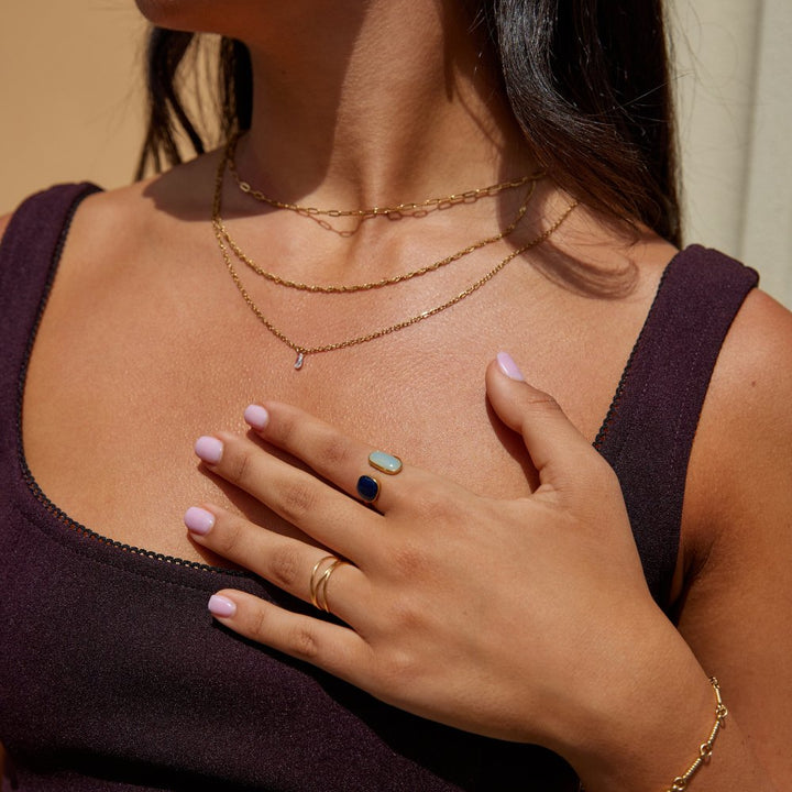 擁抱戒指與海藍寶